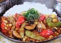 夏野菜てんこ盛りカレー